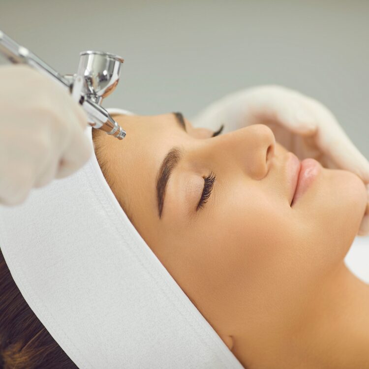 What Is an Oxygen Facial Machine