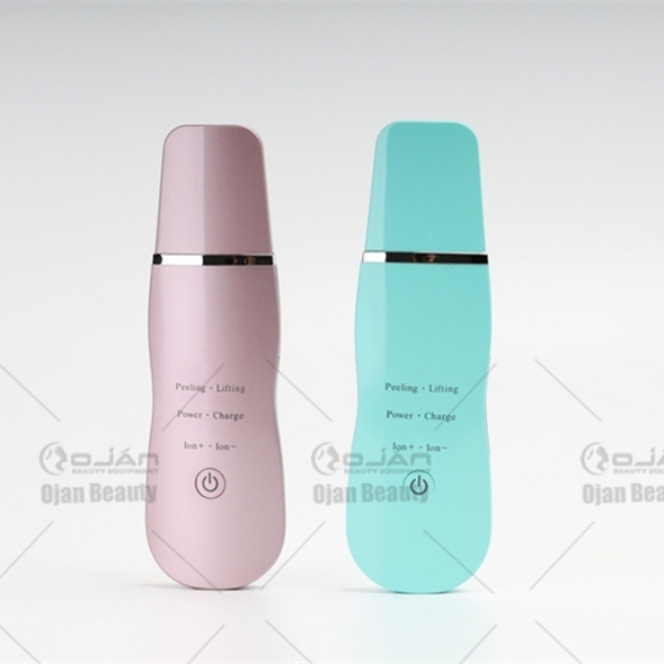 Ultrasonic Skin Scrubber vs Traditional Exfoliation: Which is Better for Your Skin?